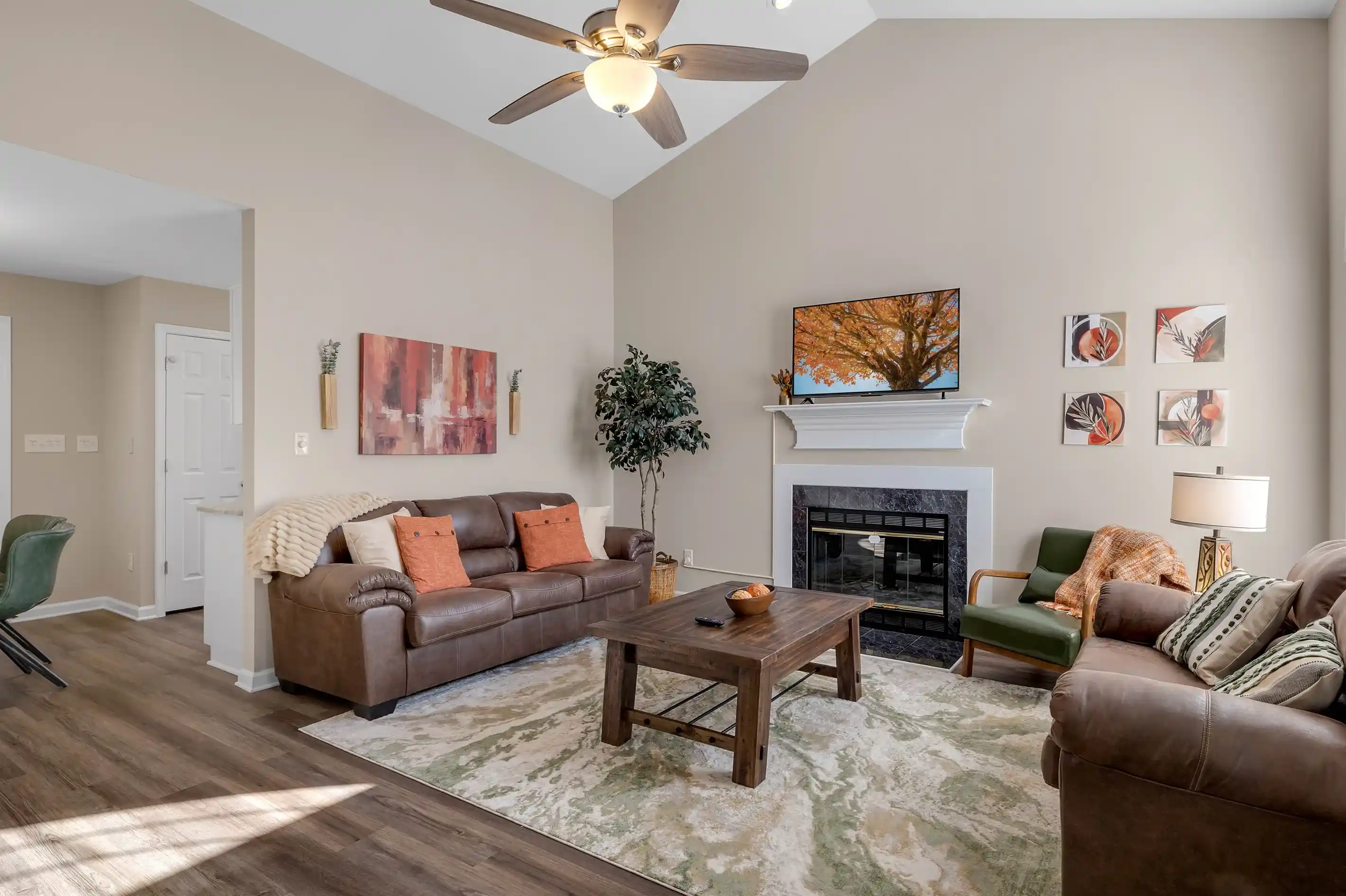 Plenty of seating for everyone. *Note - the fireplace is inoperable.
